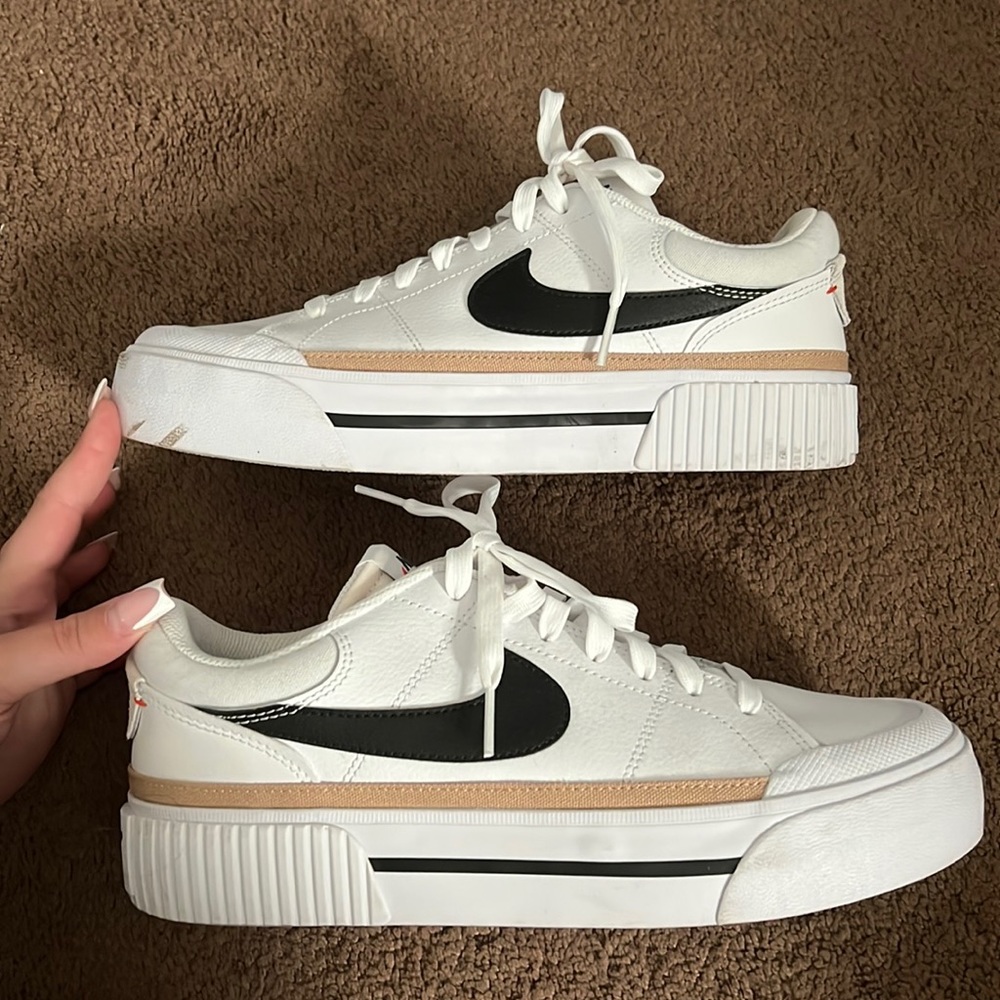 Nike Court Legacy